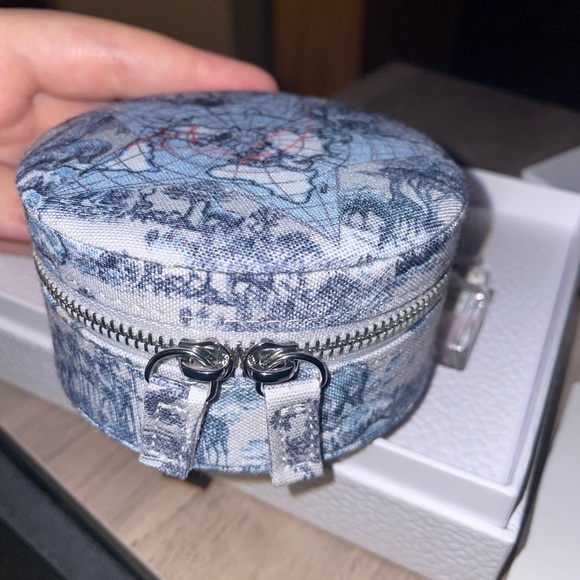 NIB Exclusive Dior Jewelry Case and Mini Miss Dior Blooming Bouquet Gift Set - Picture 3 of 7